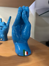 Che vuó mani usato  Italia