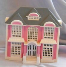 Pretty dollhouse lewis usato  Italia