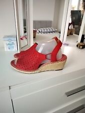 NICE LADIES CLARKS STRUCTURED RED SANDALS SIZE 7 D GOOD CONDITION, used for sale  Shipping to South Africa