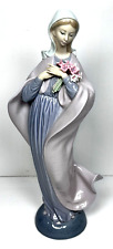 Lladro #5171, Madonna Our Lady with Flowers Beautiful -One missing flower NO BOX til salgs  Frakt til Norway