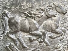 Plaque XXe Fonte D’aluminium Bas Relief Sculpture Cheval Sculpté Chevaux Metal comprar usado  Enviando para Brazil