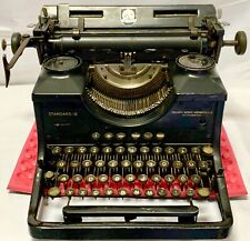 Antica macchina scrivere usato  Desulo