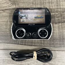 Consola Sony PSP GO negra con cargador PSP-N1001, viene con dos juegos segunda mano  Embacar hacia Argentina