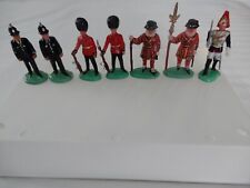 Figuras de recuerdo de colección Cavendish London ~ policía centinela salvavidas Beefeater segunda mano  Embacar hacia Argentina