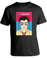 Shirt sex education usato  Rovito