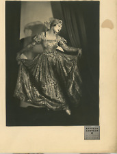 Usado, Folies Bergère, Studio Lorelle, 1930 Paramount, vintage silver print, Melle Rayn segunda mano  Embacar hacia Argentina