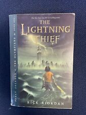 Usado, Percy Jackson & the Olympians: The Lightning Thief por Rick Riordan 1º PB 2006 comprar usado  Enviando para Brazil