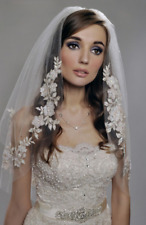 Ivory bridal veil d'occasion  Expédié en Belgium