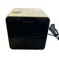 Usado, Rádio relógio digital retrô Sony Dream Machine Digicube ICF-C10W FM/AM década de 1980 comprar usado  Enviando para Brazil
