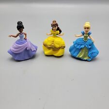 Lote de 3 bonecas de exibição em miniatura de princesas da Disney - Tiana, Cinderela, Bela comprar usado  Enviando para Brazil