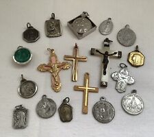 Antique religious medals d'occasion  Expédié en Belgium