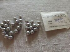 lot de 30 perles en cristal de SWAROVSKI crystal light grey pearl ronde  8 mm  d'occasion  Clermont-Ferrand-
