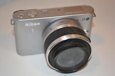 Cámara digital Nikon 1 J1 10,1 MP - plateada segunda mano  Embacar hacia Argentina