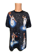 NBA Stephen Curry Space & Stars All Over Print Camisa Talla Mediana Para Hombre  segunda mano  Embacar hacia Argentina
