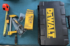 LOTE DE 4 VÁRIAS ferramentas Dewalt 6" braçadeira resistente, Philips #2 10" chave de fenda e comprar usado  Enviando para Brazil