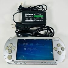 Consola de mano Sony PSP-1000 (plateada) 32 GB y cargador - vendedor de EE. UU. segunda mano  Embacar hacia Argentina
