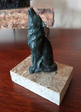 Lobo esculpido en bronce sobre base de piedra por Siggy Puchta segunda mano  Embacar hacia Argentina
