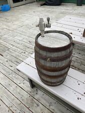 pequeno barril de madeira Wine Ale Spirits 10,5 polegadas de diâmetro 18 polegadas de altura comprar usado  Enviando para Brazil