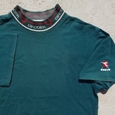 Camiseta vintage Diadora cuello simulado década de 2000 Y2K M para hombre verde deportes fútbol activo, usado segunda mano  Embacar hacia Argentina