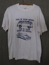 Usado, Camiseta vintage 1980s VW Volkswagen This is Your Brain on Drugs micro ônibus mini caminhão comprar usado  Enviando para Brazil