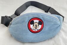 Bolsa de cintura bordada ajustável Disney Store denim Mickey Mouse Club Fanny Pack comprar usado  Enviando para Brazil