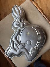 Molde para hornear vintage 1983 Wilton Bugs Bunny & Drum pastel de cumpleaños sartén Looney Tunes segunda mano  Embacar hacia Argentina