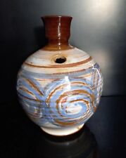 Vaso in ceramica Alvingham Studio alto 14 cm. Attraente motivo vorticoso blu/marrone., usato usato  Spedire a Italy