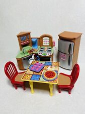 Usado, Juego de cocina familiar Fisher Price amorosa muñeca nevera muñeca comida segunda mano  Embacar hacia Argentina