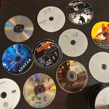 240 películas en DVD - solo disco - $2-4.  Envío gratuito en sobre, sin estuche. segunda mano  Embacar hacia Mexico