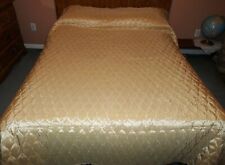Cobertor de cama acolchoado de cetim dourado tamanho queen 92 x 94 muito bom estado usado, usado comprar usado  Enviando para Brazil
