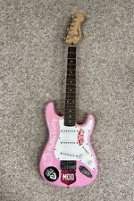 Usado, Guitarra elétrica Hello Kitty Squier Mini Fender ~ Rosa comprar usado  Enviando para Brazil