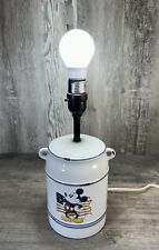 Lámpara de mesa de cerámica Disney en forma de lata de leche de pie Mickey Mouse y bandera estadounidense segunda mano  Embacar hacia Argentina