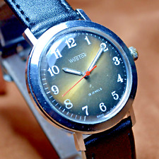Soviet wristwatch vostok d'occasion  Expédié en Belgium