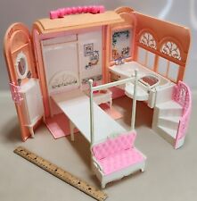 1998 DE COLECCIÓN Barbie cama y baño juego casa plegable rosa estuche bolso conjunto de muñecas segunda mano  Embacar hacia Argentina