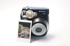 Cámara fotográfica instantánea Polaroid 300 púrpura Instax corrosión leve segunda mano  Embacar hacia Argentina