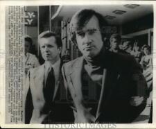1975 Press Photo Oficiais federais escolta preso Clarence Medlin em Nova Orleans comprar usado  Enviando para Brazil