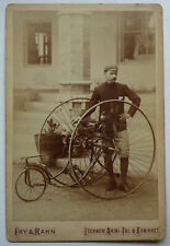 Raro 1889 Gabinete Foto Hombre con Salvo Quad (Royal Quad) Triciclo 165mm x 110mm segunda mano  Embacar hacia Argentina