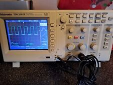 Osciloscopio digital de almacenamiento en color Tektronix TDS 200 B 2 Chanel 60 mhz 1GS bonito segunda mano  Embacar hacia Mexico