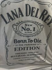 Camisa Lana Del Rey Born To Die Jack Daniel’s Whiskey gola V pequena (se encaixa como XS) comprar usado  Enviando para Brazil
