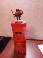 Mini dispensador de dulces figura de béisbol ""rojo"" de M&M's, usado segunda mano  Embacar hacia Argentina
