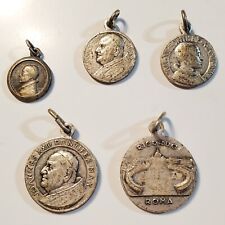 Colección de 5 Medallas Religiosas Recordo Roma Dijes Papa Juan XXIII Pío XII segunda mano  Embacar hacia Argentina