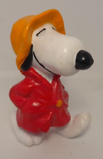 Snoopy con impermeabile usato  Collegno