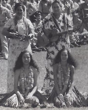 1940s Tarjeta Postal Hawaiano Hula Chicas & Ukulele Guitarra Jugadores segunda mano  Embacar hacia Argentina