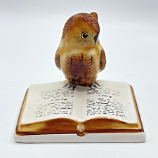 Estatueta de coruja empoleirada em um livro de cerâmica pintada à mão 4,25" de altura vintage comprar usado  Enviando para Brazil