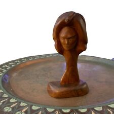 Busto de madeira de uma linda mulher - Assinado por artista - Assombrando arte popular feita à mão comprar usado  Enviando para Brazil