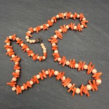 Coral glass beads d'occasion  Expédié en Belgium