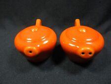 Shakers de sal e pimenta - Formato de bule laranja - 1,5" de altura, 3" cabo para bico comprar usado  Enviando para Brazil