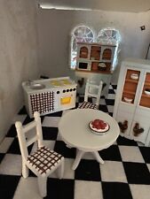 Coleções Etc~Miniatura~Cozinha Branca~Conjunto~Projetos de Casa de Bonecas~EUC comprar usado  Enviando para Brazil