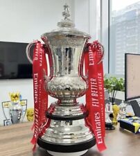 FA cup Trofeo de Metal Tamaño Completo 60 cm Réplica Trofeo de Inglaterra Muy Detallado para Guardar segunda mano  Embacar hacia Argentina