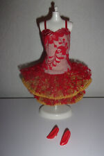 Barbie robe rouge d'occasion  Villeneuve-la-Garenne
